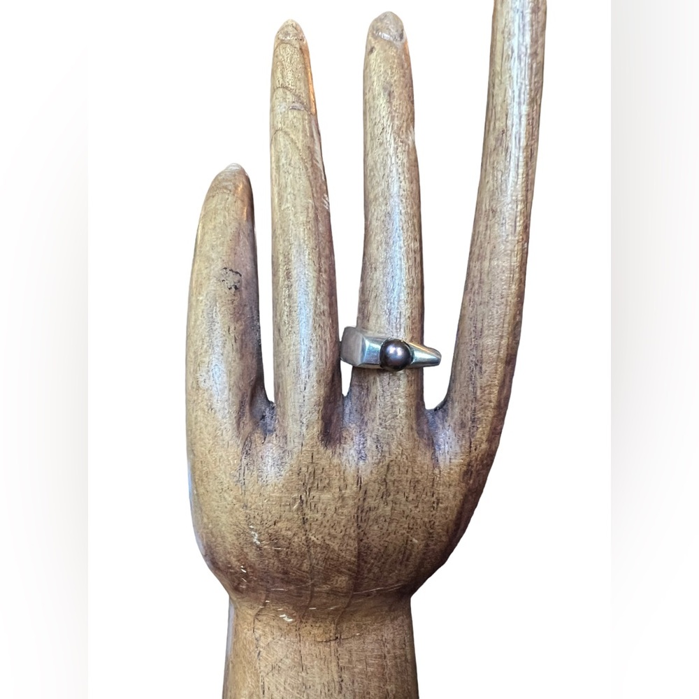 Sterling silver freshwater pearl ring